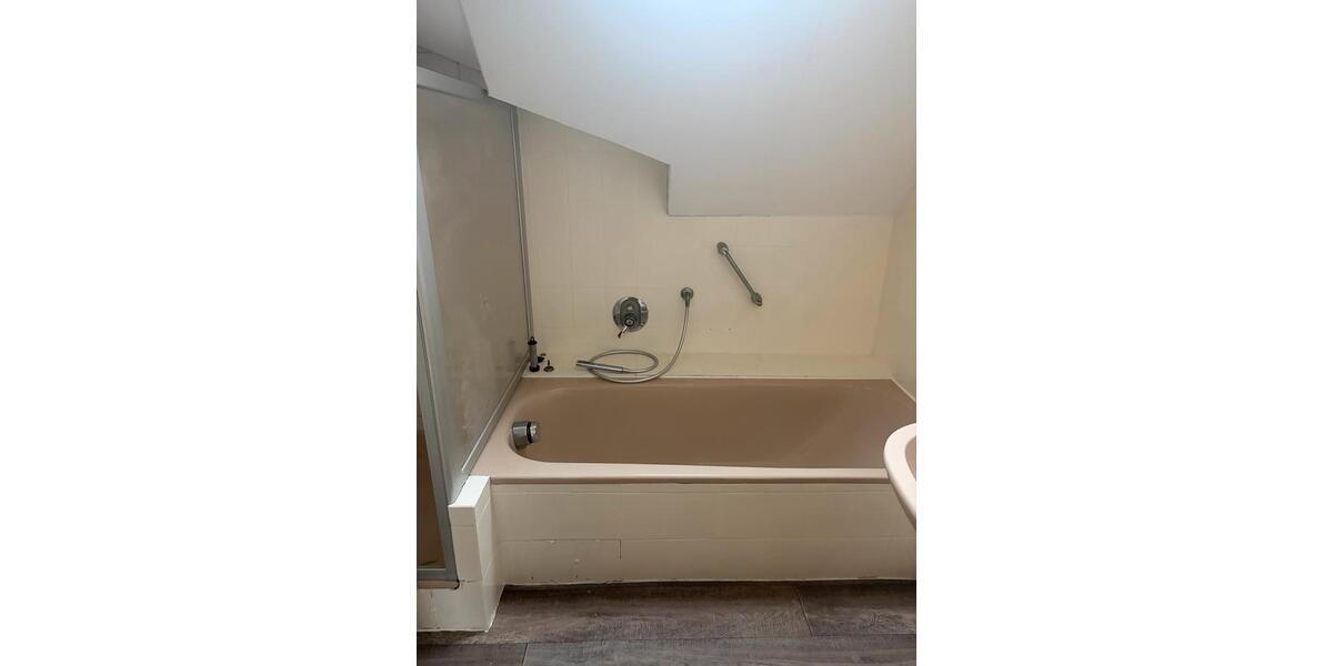 Etagenwohnung Hannover Ricklingen - 4.5 Zimmer, 127 m&sup2;, 920&euro; | Angebot:25625926