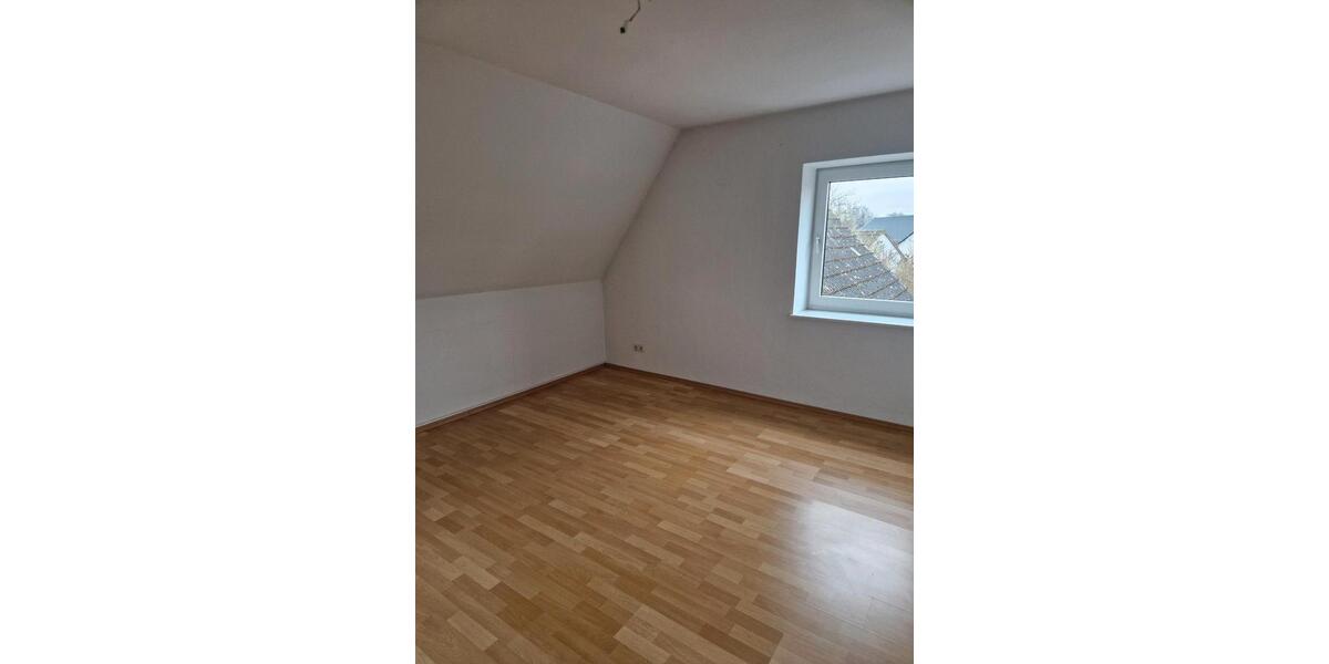Einfamilienhaus Peine Südstadt - 7 Zimmer, 140 m&sup2;, 350.000&euro; | Angebot:25539943