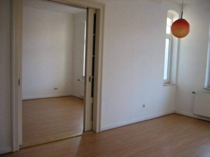 Etagenwohnung Hildesheim Ost - 5 Zimmer, 141 m&sup2;, 1.250&euro; | Angebot:26028576