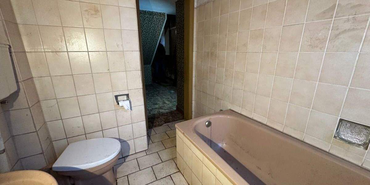 Einfamilienhaus Gronau - 6 Zimmer, 168 m&sup2;, 139.000&euro; | Angebot:25927985