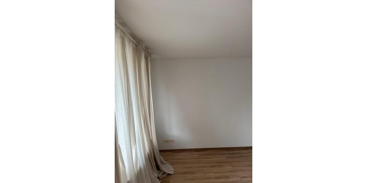 Doppelhaushälfte Hannover - 3 Zimmer, 175 m&sup2;, 1.800&euro; | Angebot:26665679