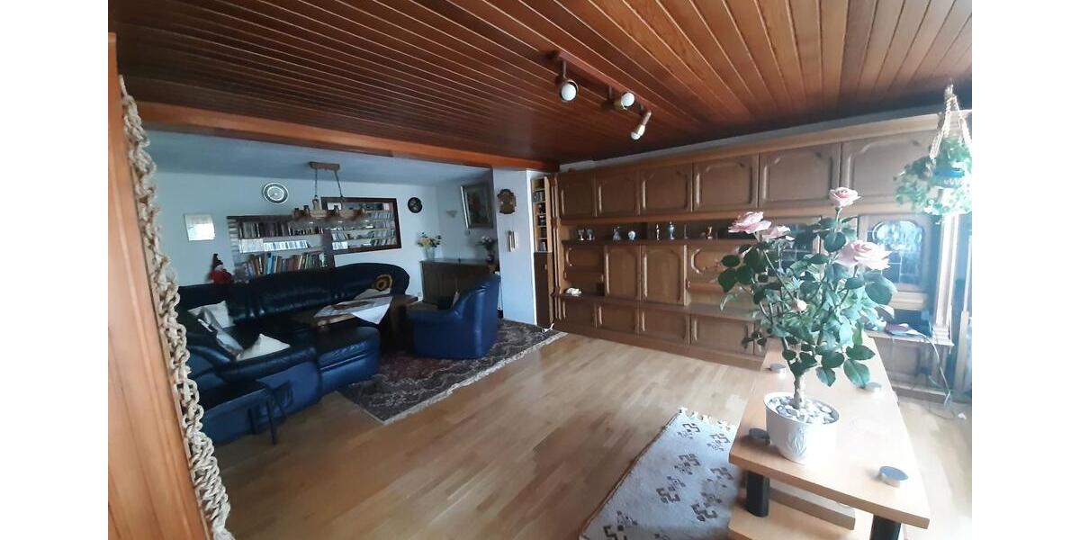 Einfamilienhaus Nordstemmen - 13 Zimmer, 200 m&sup2;, 1.800&euro; | Angebot:26582091