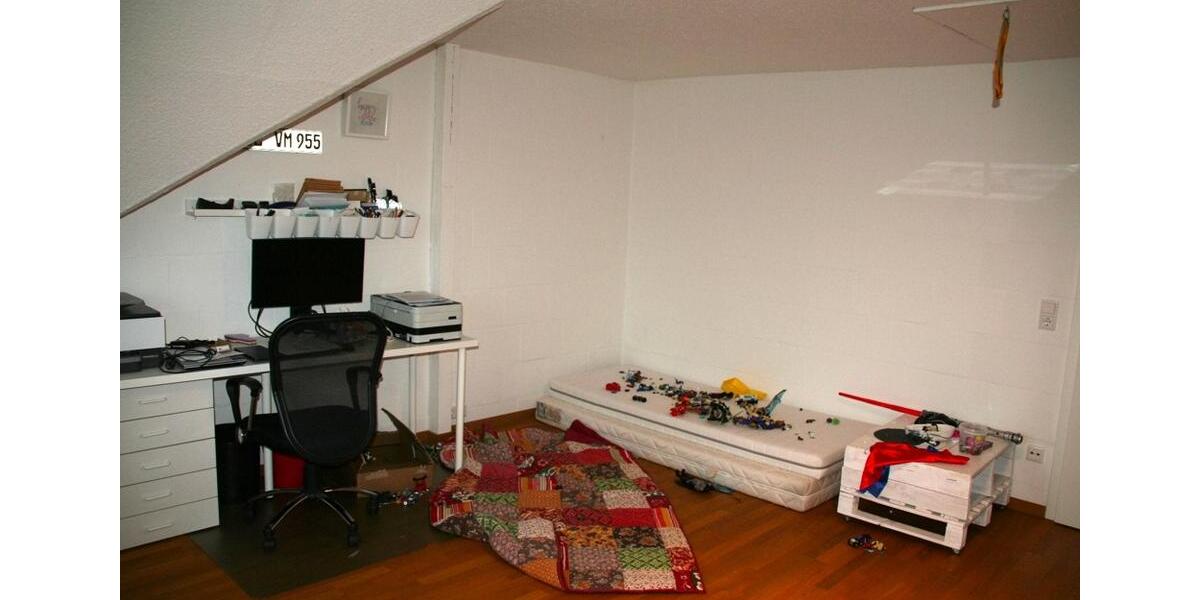 Reihenhaus Laatzen - 6 Zimmer, 150 m&sup2;, 1.550&euro; | Angebot:25612681