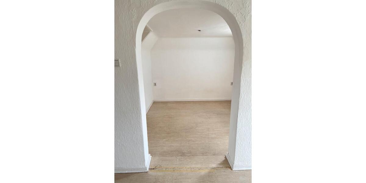 Dachgeschoßwohnung Hannover Ahlem-Badenstedt-Davenstedt - 2.5 Zimmer, 58 m&sup2;, 750&euro; | Angebot:25861470