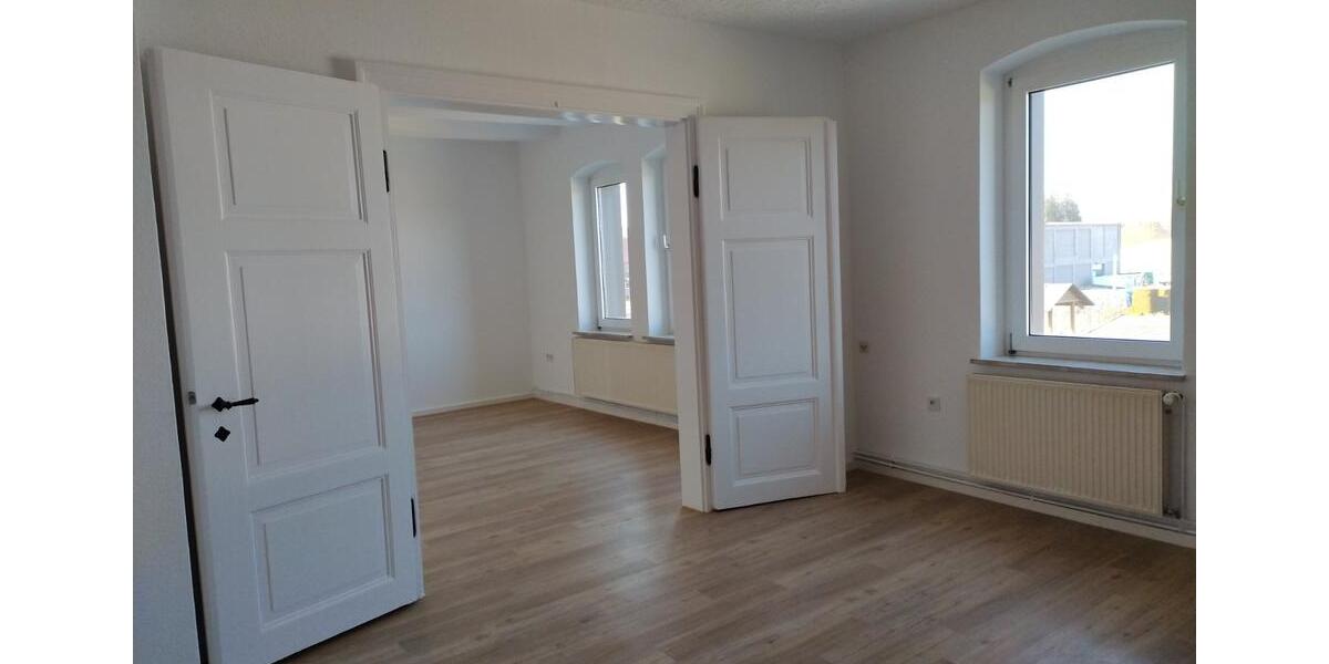 Etagenwohnung Bad Salzdetfurth - 4 Zimmer, 106 m&sup2;, 750&euro; | Angebot:25650355