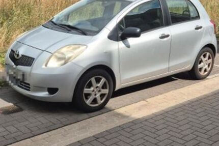Toyota Yaris 122.000 km 2.999 &euro; Hannover 30457