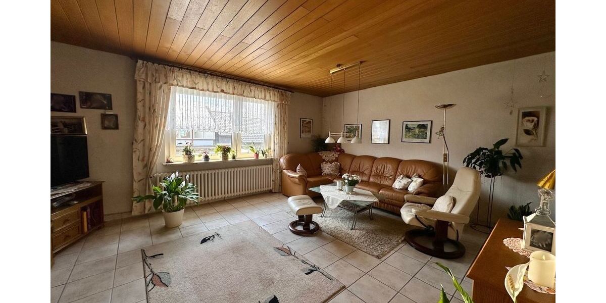 Idyllisches Wohnen in Feldrandlage - Zweifamilienhaus Bad Salzdetfurth Breinum | Angebot:25921835