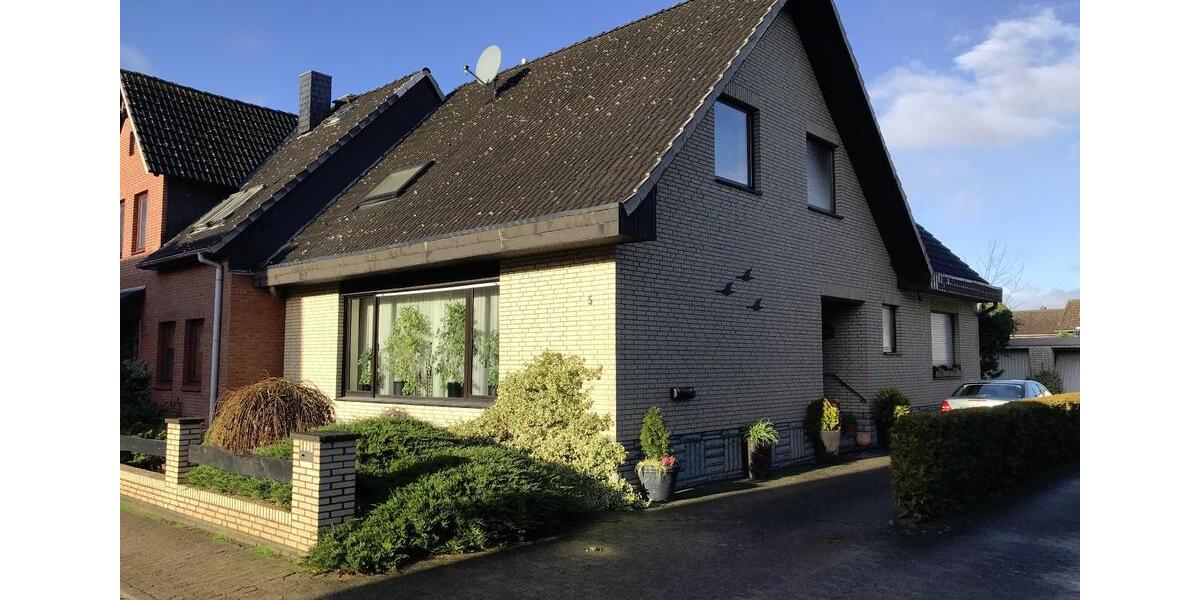 Doppelhaushälfte Lehrte - 6 Zimmer, 215 m&sup2;, 550.000&euro; | Angebot:25809379