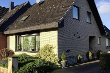 Haus Lehrte - 6 Zimmer, 215 m&sup2;, 550.000&euro; | Angebot:25809379