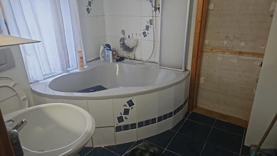 Etagenwohnung Alfeld (Leine) - 3 Zimmer, 100 m&sup2;, 1.000&euro; | Angebot:25590490