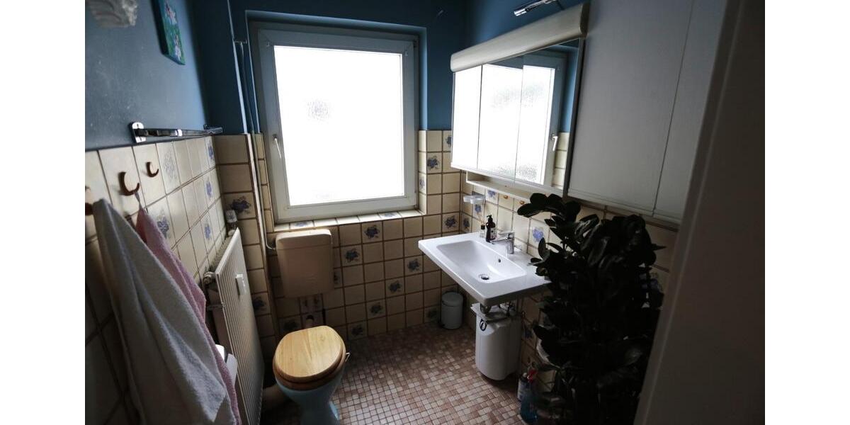 Etagenwohnung Hildesheim Himmelsthür - 4 Zimmer, 100 m&sup2;, 1.200&euro; | Angebot:25085218