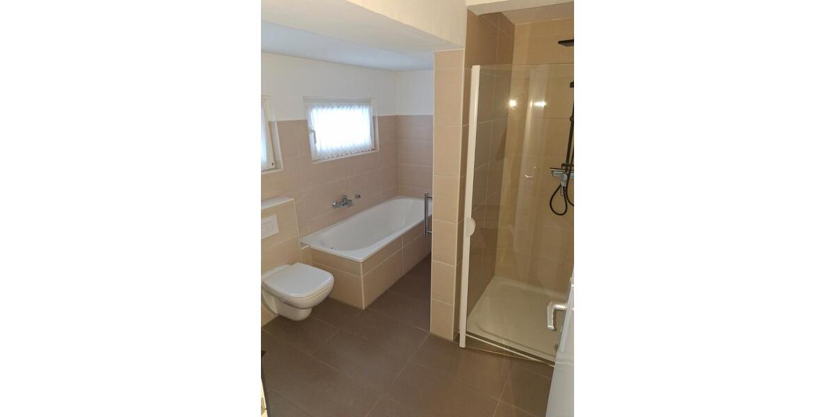 Erdgeschoßwohnung Peine - 3 Zimmer, 80 m&sup2;, 680&euro; | Angebot:26021945