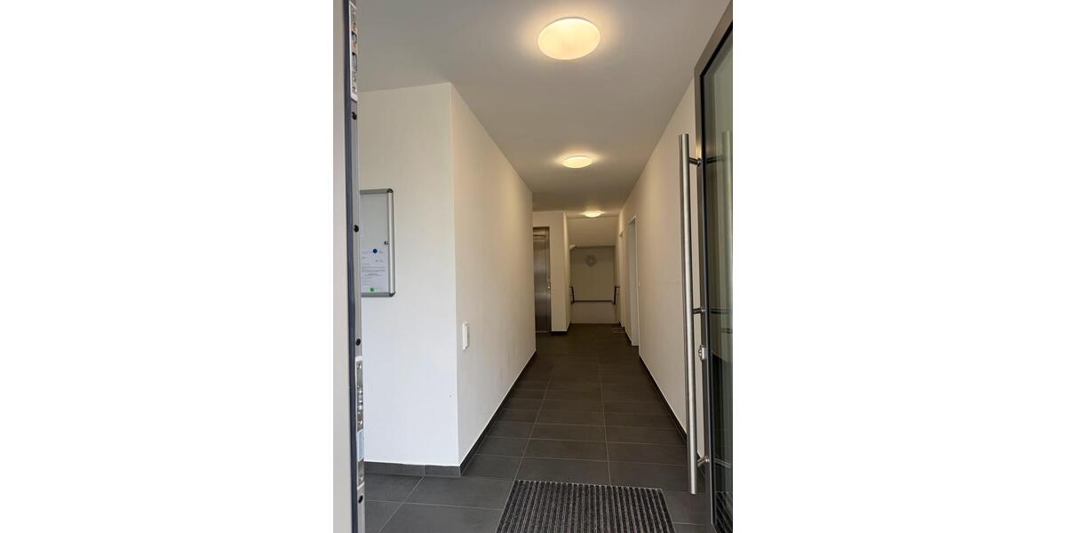 Dachgeschoßwohnung Laatzen - 2 Zimmer, 82 m&sup2;, 1.090&euro; | Angebot:26541033