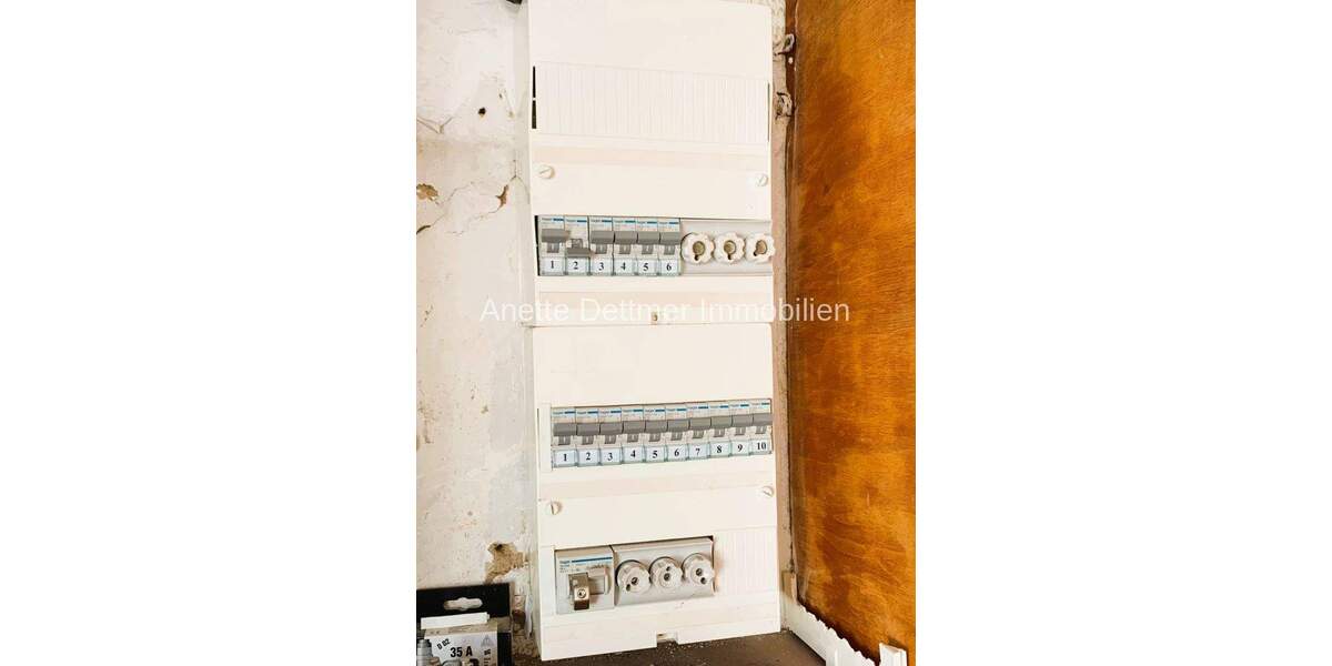 Mehrfamilienhaus, Wohnhaus Gronau (Leine) Rheden - 6 Zimmer, 221 m&sup2;, 299.000&euro; | Angebot:25695306