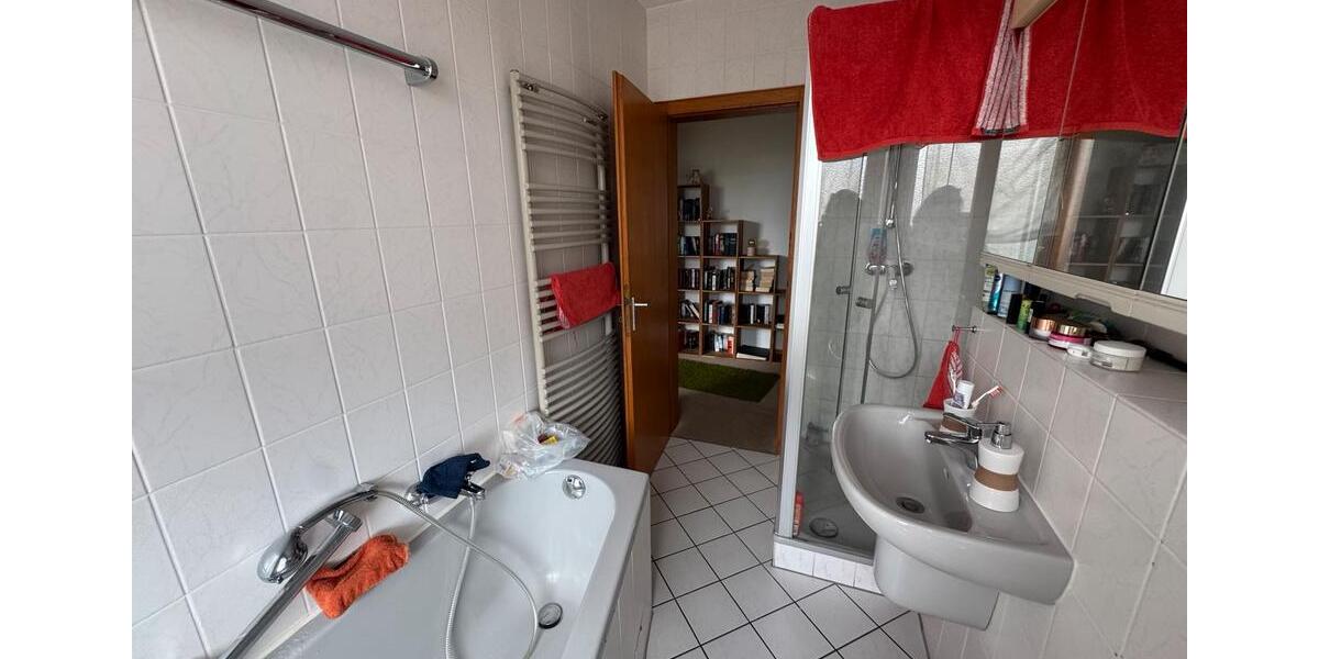 Etagenwohnung Hannover Ahlem-Badenstedt-Davenstedt - 3.5 Zimmer, 105 m&sup2;, 285.000&euro; | Angebot:25375822