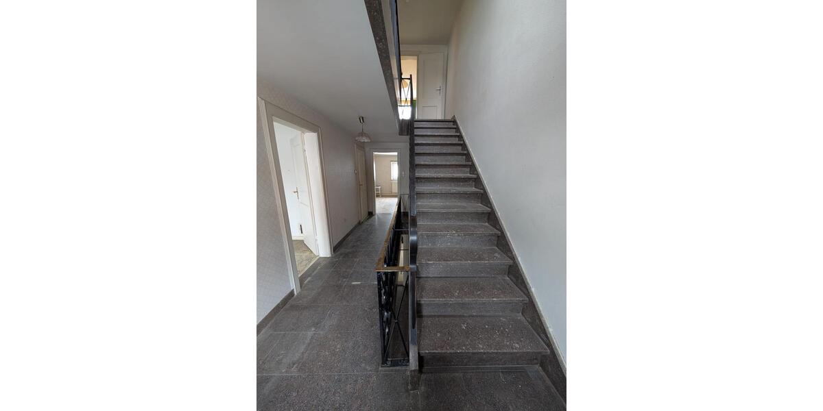 Reihenhaus Hildesheim - 5 Zimmer, 132 m&sup2;, 1.450&euro; | Angebot:26014409