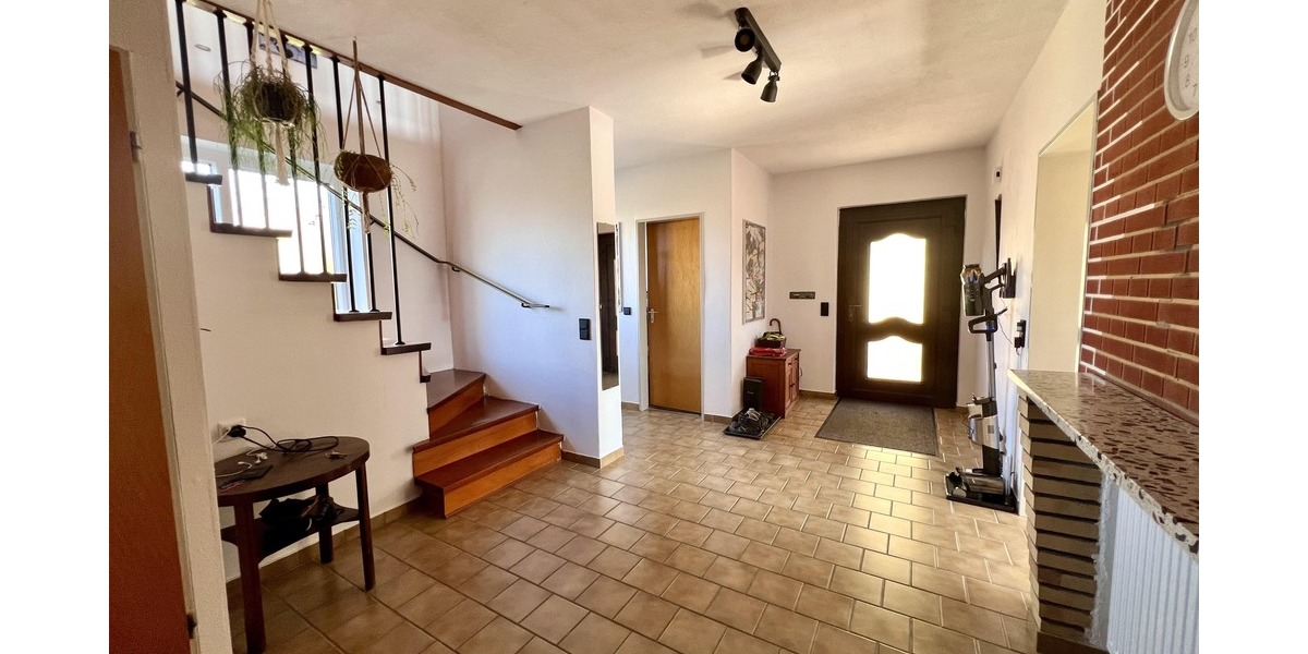 Modernisiertes Haus fürs Familienglück - Einfamilienhaus Elze | Angebot:25852492