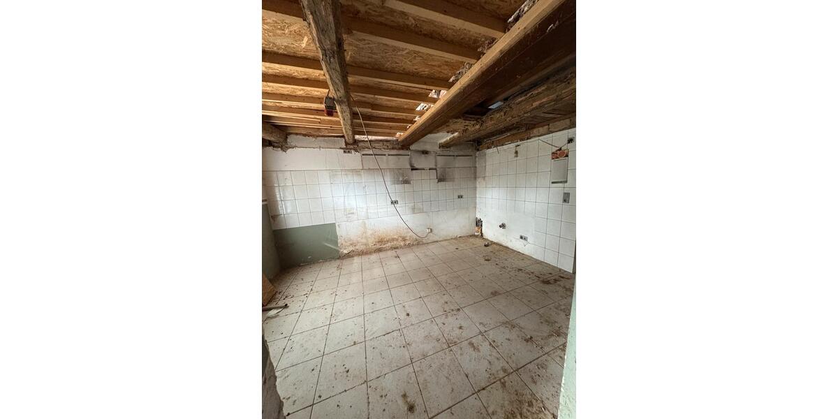 Einfamilienhaus Nordstemmen - 8 Zimmer, 1.000 m&sup2;, 129.900&euro; | Angebot:25174981