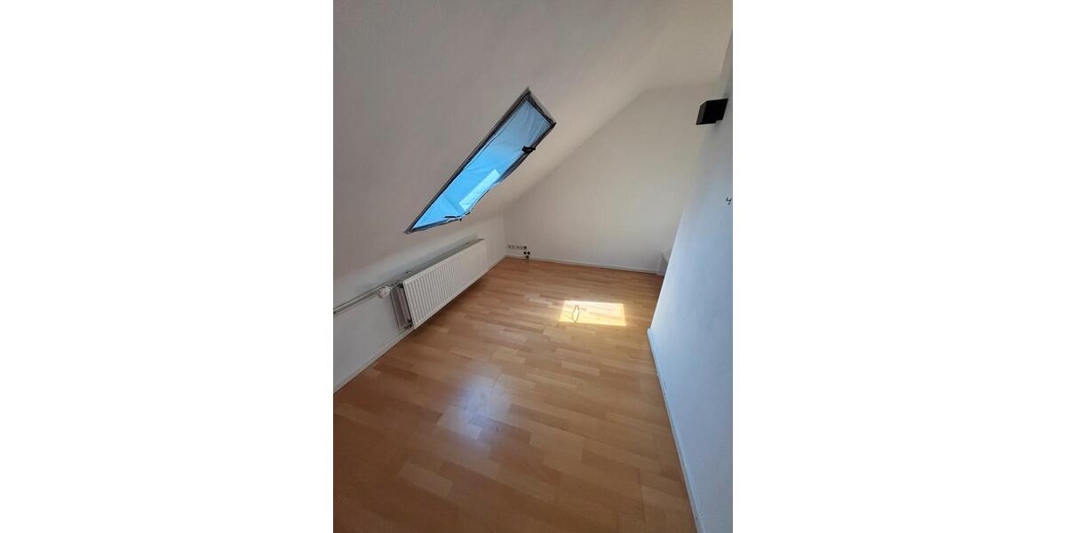 Reihenhaus Sehnde - 3 Zimmer, 87 m&sup2;, 299.000&euro; | Angebot:25404403