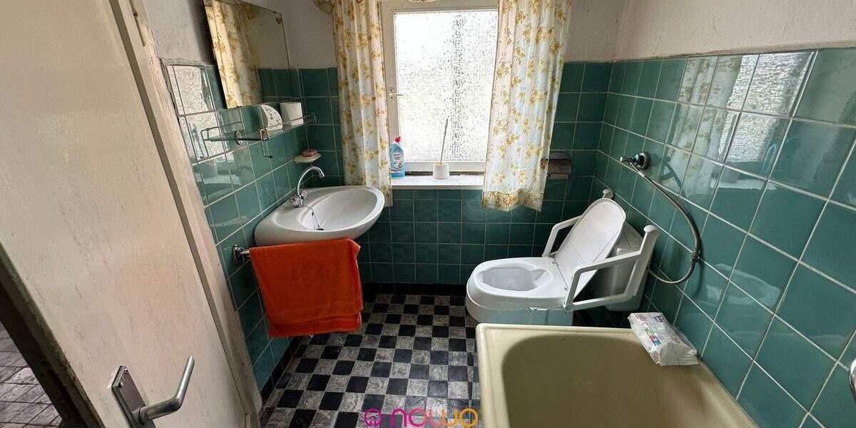 Bauernhaus, Landhaus Lengede Woltwiesche - 9 Zimmer, 284 m&sup2;, 325.000&euro; | Angebot:25671991