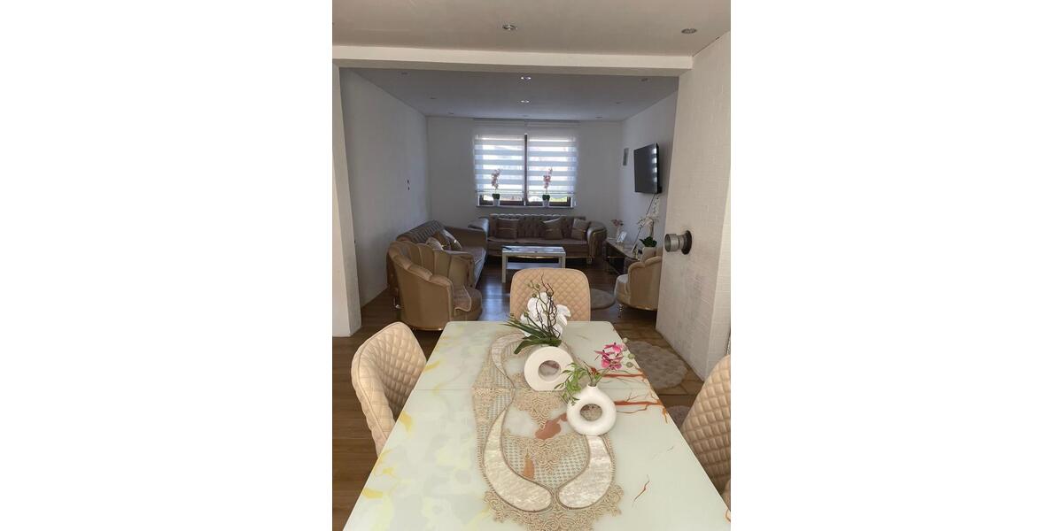 Einfamilienhaus Giesen - 5 Zimmer, 145 m&sup2;, 163.000&euro; | Angebot:26738566