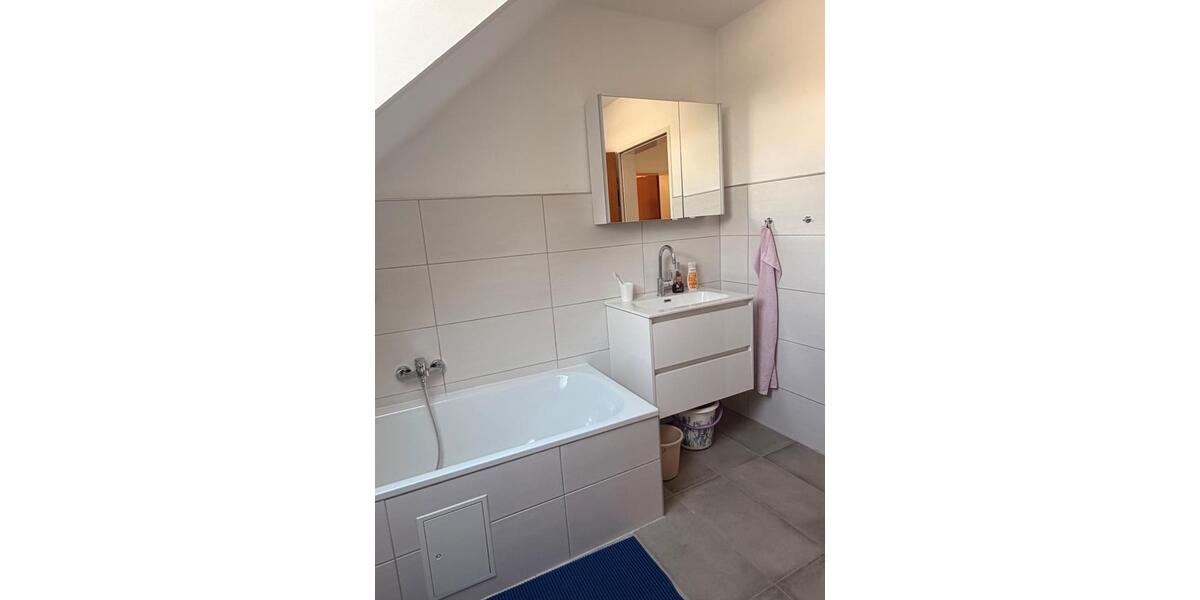 Dachgeschoßwohnung Alfeld (Leine) - 2.5 Zimmer, 68 m&sup2;, 560&euro; | Angebot:26005642