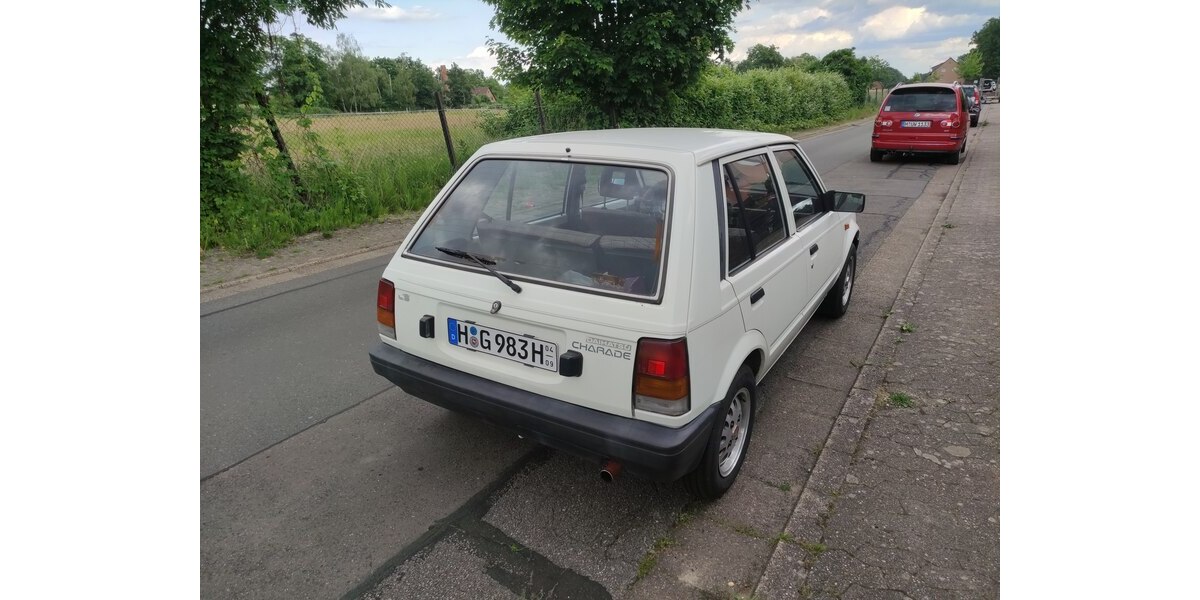 Daihatsu Charade 114.000 km 3.500 &euro; Laatzen 30880