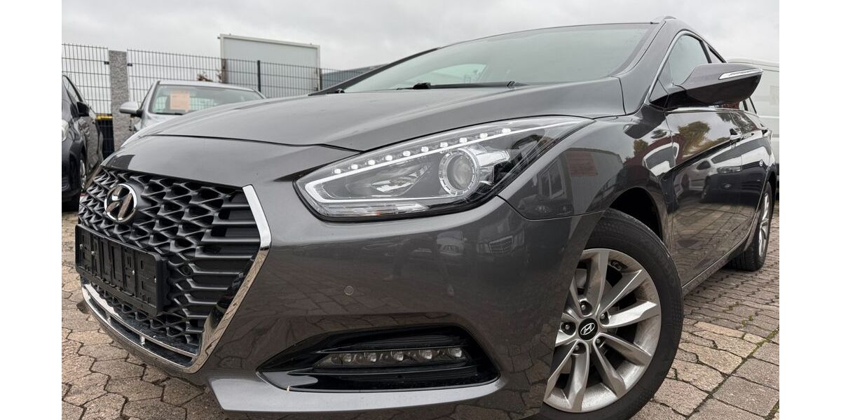 Hyundai i40 140.000 km 10.990 &euro; Hildesheim 31137