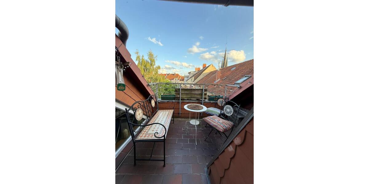 Dachgeschoßwohnung Hannover Linden-Limmer - 2 Zimmer, 70 m&sup2;, 950&euro; | Angebot:25820576