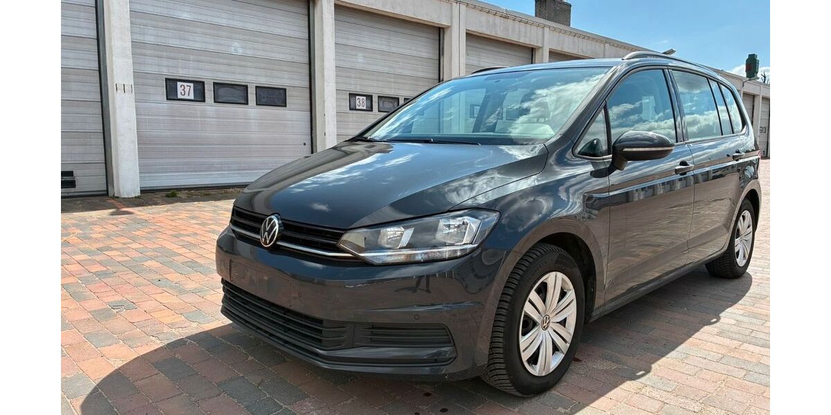VW Touran 145.800 km 13.990 &euro; Hannover 30179