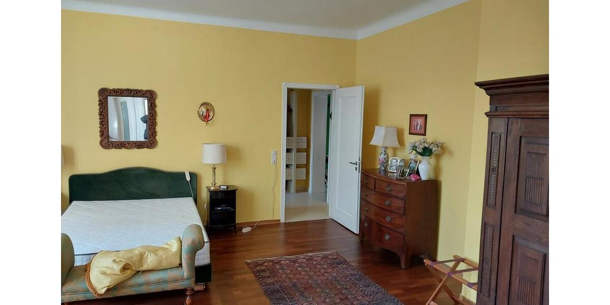 Etagenwohnung Hildesheim - 3.5 Zimmer, 225 m&sup2;, 2.150&euro; | Angebot:25917977