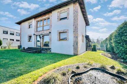 Haus Holle - 5 Zimmer, 234 m&sup2;, 399.000&euro; | Angebot:25781704