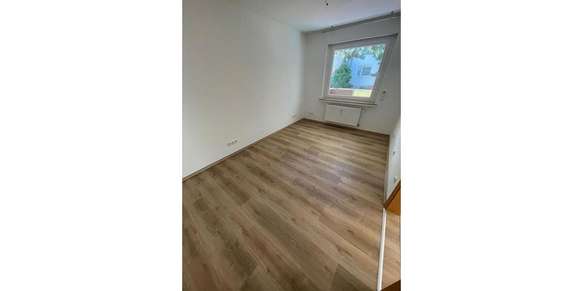 Hochparterre Hannover Döhren-Wülfel - 5 Zimmer, 135 m&sup2;, 1.200&euro; | Angebot:26402899