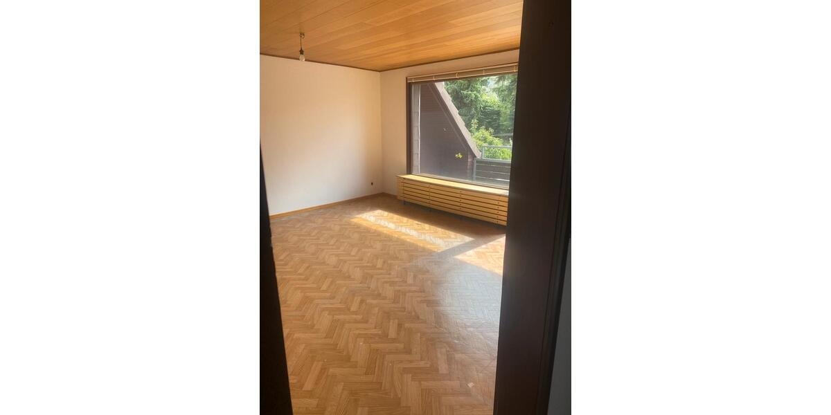 Dachgeschoßwohnung Hildesheim Itzum-Marienburg - 3 Zimmer, 86 m&sup2;, 860&euro; | Angebot:26644686
