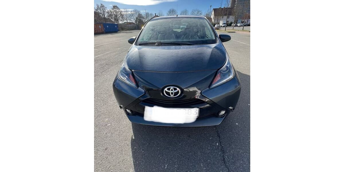 Toyota Aygo (X) 68.130 km 7.350 &euro; Hannover 30419
