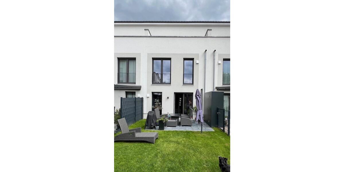 Reihenhaus Springe - 6 Zimmer, 145 m&sup2;, 1.650&euro; | Angebot:26582083