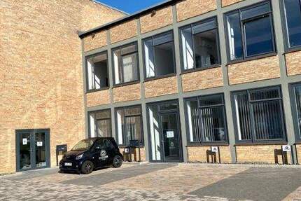 Gewerbeobjekt Hildesheim Moritzberg - 9 Zimmer, 242 m&sup2;, 2.425&euro; | Angebot:25996509