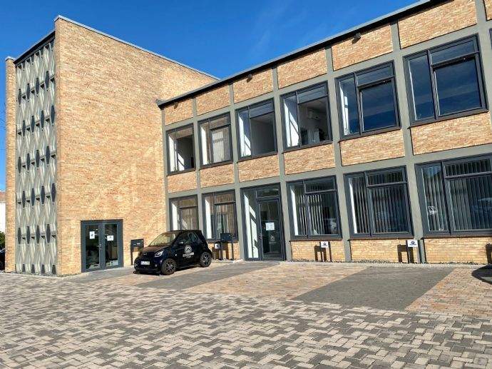 Gewerbeobjekt Hildesheim Moritzberg - 9 Zimmer, 242 m&sup2;, 2.425&euro; | Angebot:25996509