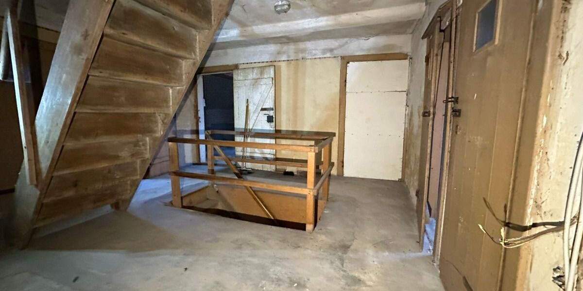 Einfamilienhaus Gronau - 6 Zimmer, 168 m&sup2;, 139.000&euro; | Angebot:25927985