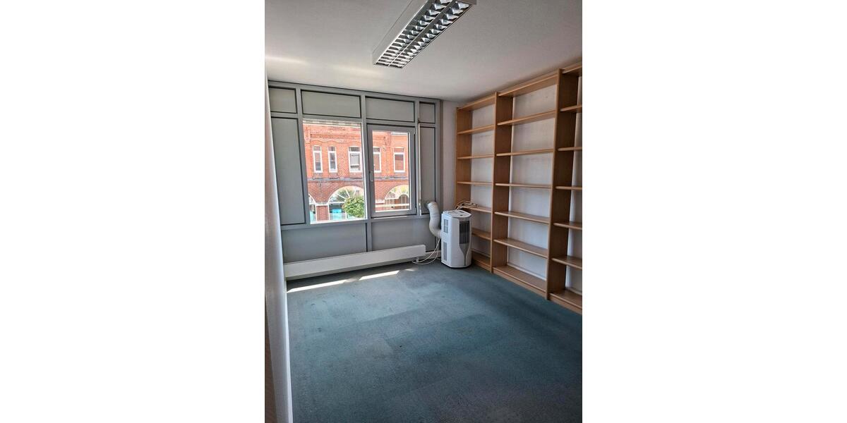 Etagenwohnung Sarstedt - 3 Zimmer, 90 m&sup2;, 230.000&euro; | Angebot:26702860