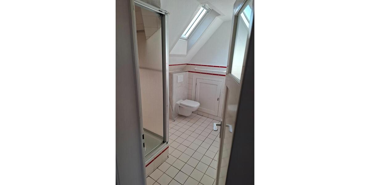 Dachgeschoßwohnung Hannover Döhren-Wülfel - 3 Zimmer, 77 m&sup2;, 285.000&euro; | Angebot:26693278
