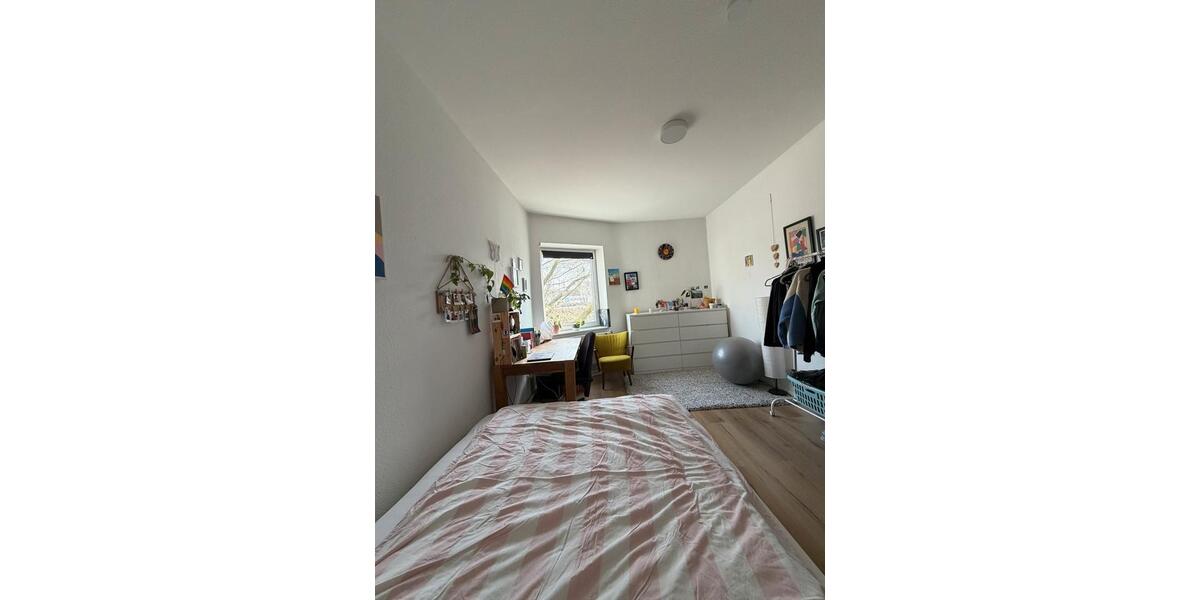 Etagenwohnung Hannover - 4 Zimmer, 120 m&sup2;, 1.790&euro; | Angebot:25808161