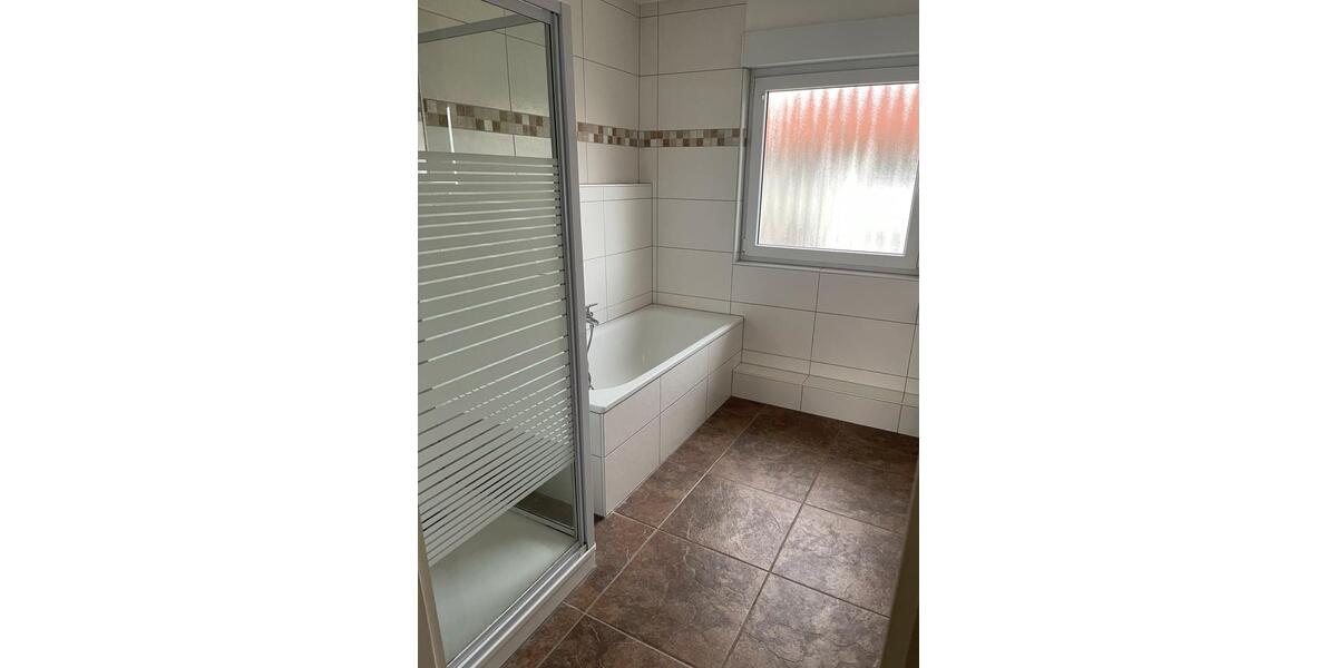 Etagenwohnung Lengede - 6 Zimmer, 120 m&sup2;, 1.440&euro; | Angebot:25887202