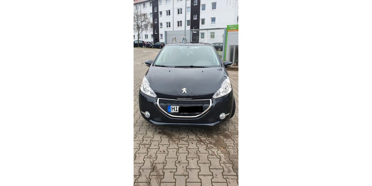 Peugeot 208 139.680 km 3.499 &euro; Bockenem 31167