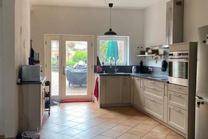 Haus Bockenem - 3.5 Zimmer, 190 m&sup2;, 900&euro; | Angebot:26430914