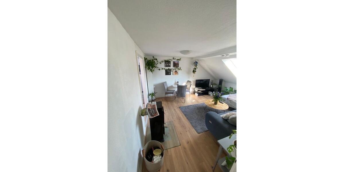 Dachgeschoßwohnung Hannover Linden-Limmer - 2.5 Zimmer, 51 m&sup2;, 700&euro; | Angebot:25968343