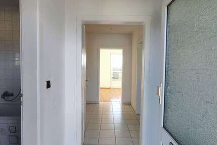 Wohnung Salzgitter Lebenstedt - 3 Zimmer, 69 m&sup2;, 400&euro; | Angebot:24683437