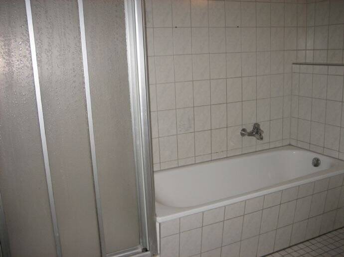 Etagenwohnung Hildesheim Ost - 5 Zimmer, 141 m&sup2;, 1.250&euro; | Angebot:26028576