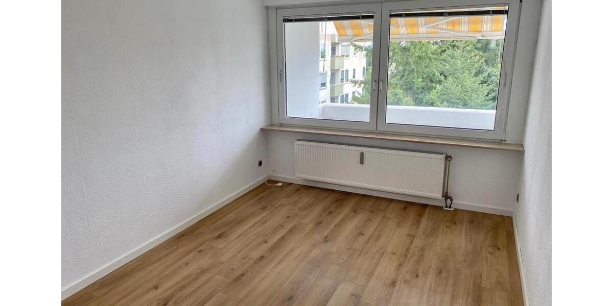 Etagenwohnung Laatzen - 3 Zimmer, 72 m&sup2;, 900&euro; | Angebot:26007336