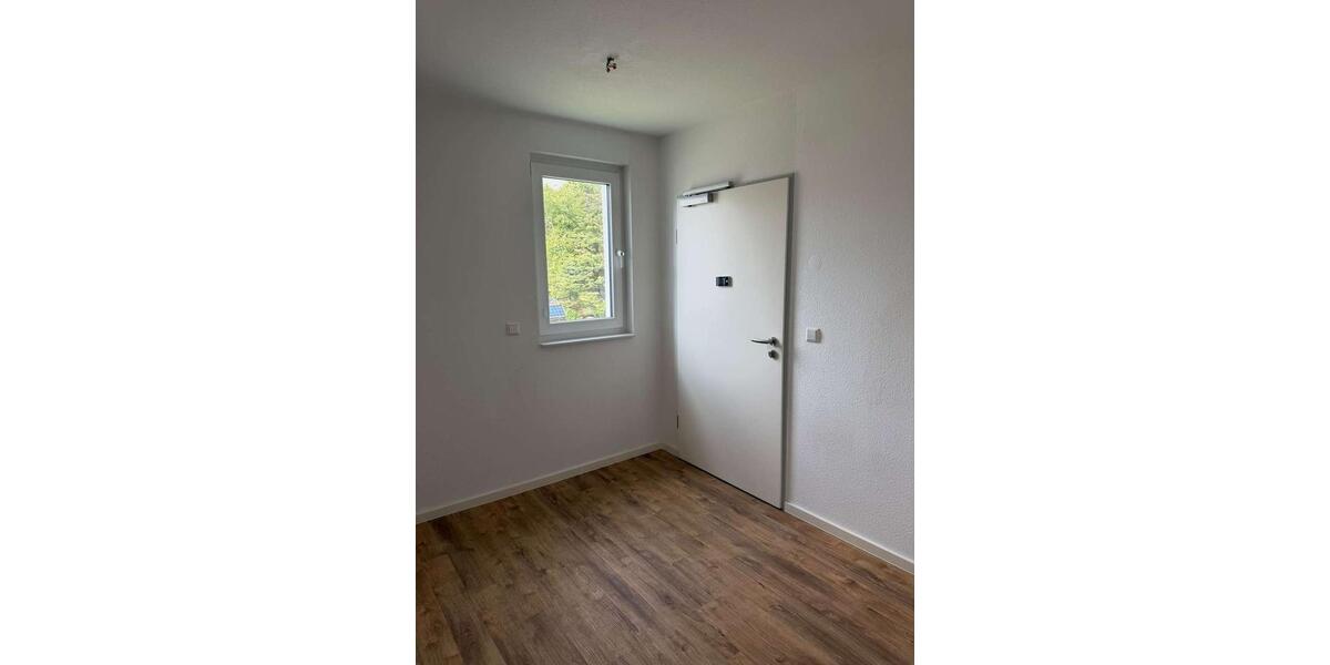 Etagenwohnung Springe - 3 Zimmer, 81 m&sup2;, 920&euro; | Angebot:26658657